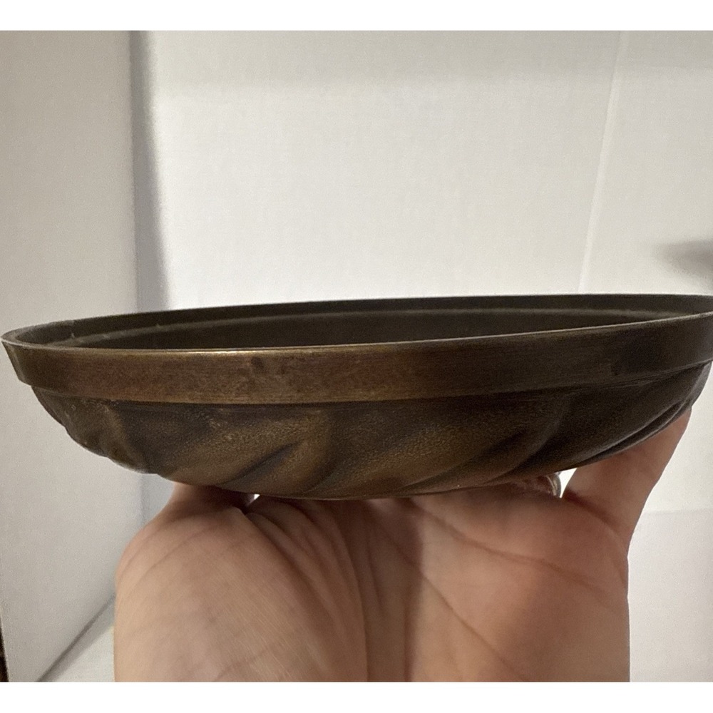 Vintage Brass Bowl-Made In India-Leaf DesignTextured-6.5" Diameter 1.6 lb